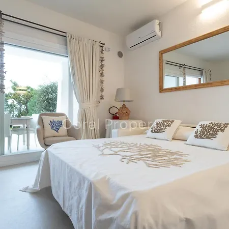 Rea Beachfront - Giardino & Privata - By Coral شقة بورتو كيرفو