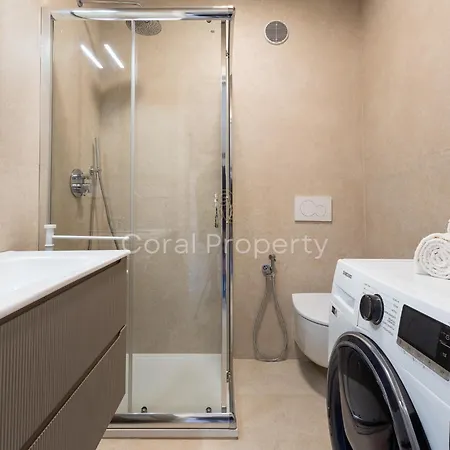 Apartment Rea Beachfront - Giardino & Privata