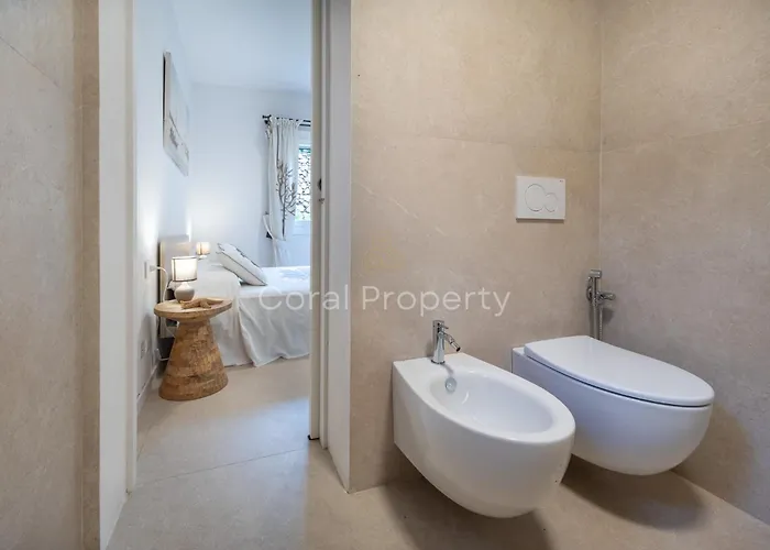 Appartement Rea Beachfront - Giardino & Privata - By Coral Porto Cervo