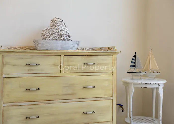 Appartement Rea Beachfront - Giardino & Privata - By Coral Porto Cervo