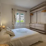 Rea Beachfront - Giardino & Privata - By Coral Apartamento
