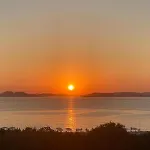 Rea Beachfront - Giardino & Privata - By Coral * Porto Cervo