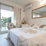 Rea Beachfront - Giardino & Privata - By Coral Lejlighed Porto Cervo