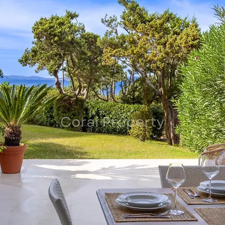 Rea Beachfront - Giardino & Privata - By Coral *