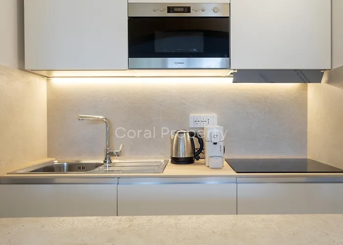 Apartment Rea Beachfront - Giardino & Privata - By Coral